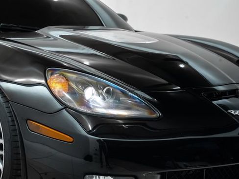 Used 2010 Chevrolet Corvette ZR1 w/ Preferred Equipment Group RWD image 18