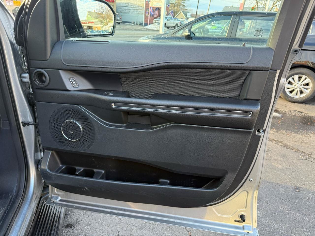 Used 2020 Ford Expedition XL AWD/4WD image 33