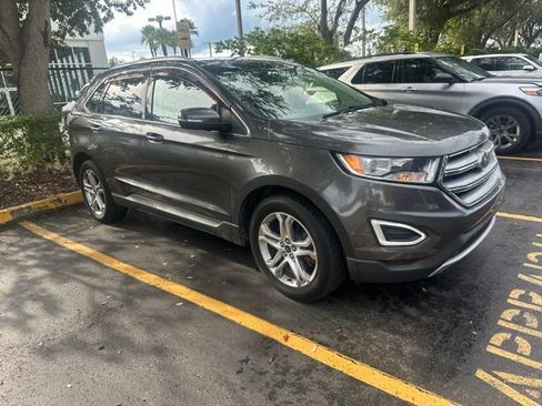 Used 2017 Ford Edge Titanium w/ Technology Package AWD/4WD image 3