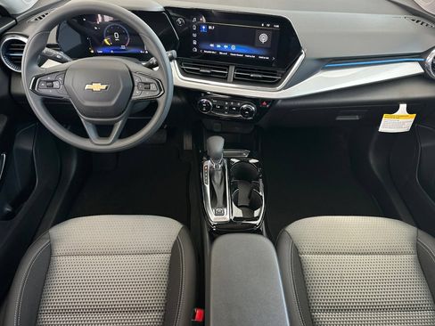 New 2026 Chevrolet Trax LT FWD image 13