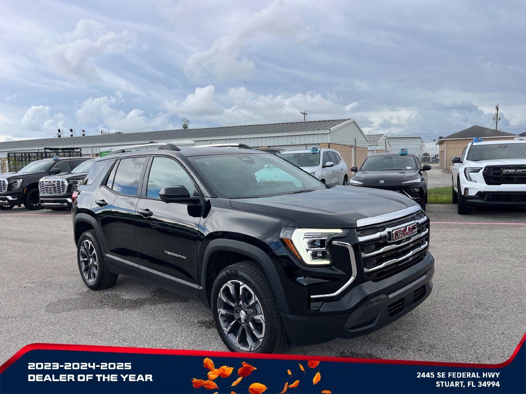 New 2027 GMC Terrain Elevation w/ Elevation Premium Package FWD image 2