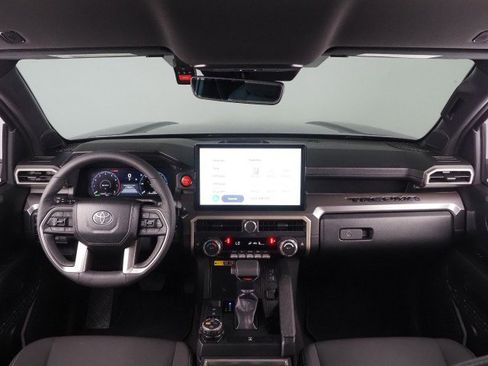Used 2025 Toyota Tacoma TRD Off-Road image 3