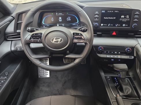 New 2026 Hyundai Elantra Sport w/ Cargo Package image 18