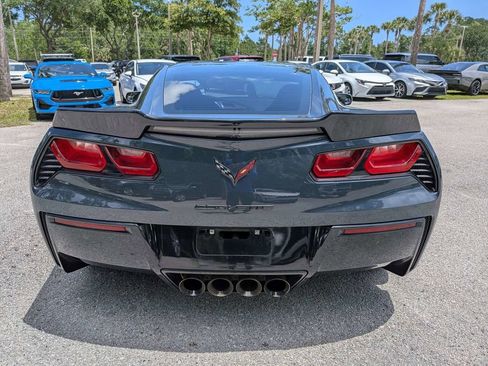 Used 2019 Chevrolet Corvette Stingray Coupe w/ Carbon Flash Badge Package RWD image 4