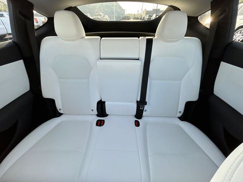 Used 2026 Tesla Model Y AWD image 24