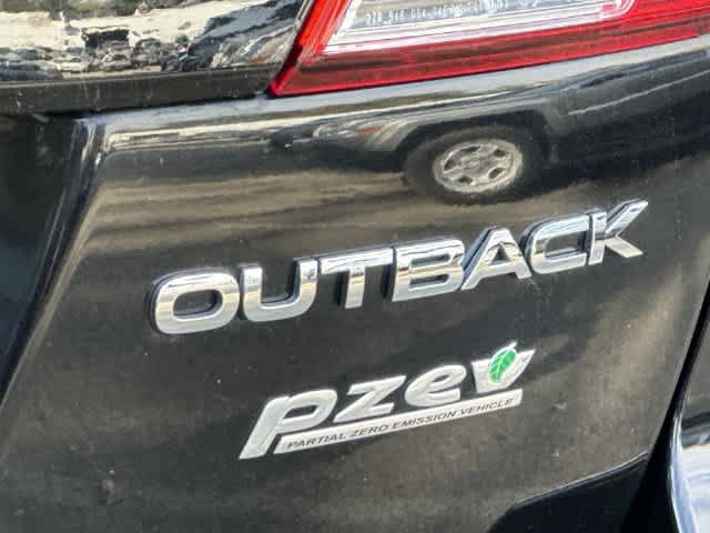 Used 2013 Subaru Outback 2.5i Limited AWD/4WD image 18