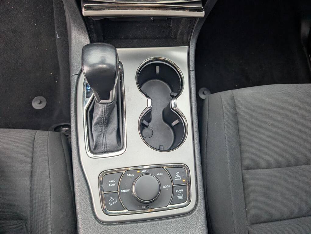 Used 2020 Jeep Grand Cherokee High Altitude AWD/4WD image 15