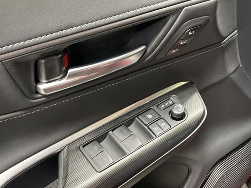 Certified 2021 Toyota Venza Limited w/ Advanced Technology Package image 15