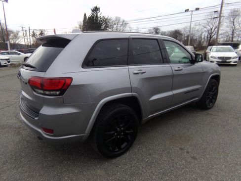 Used 2019 Jeep Grand Cherokee Altitude image 7