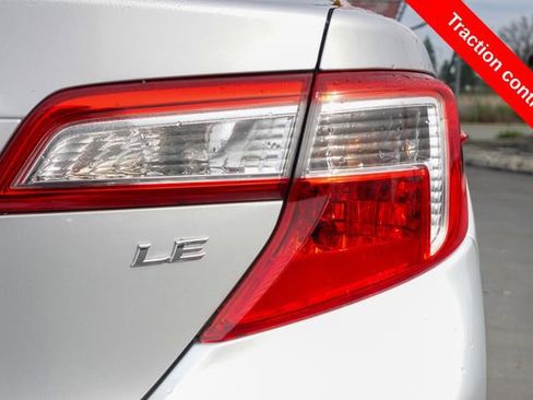 Used 2012 Toyota Camry LE image 8