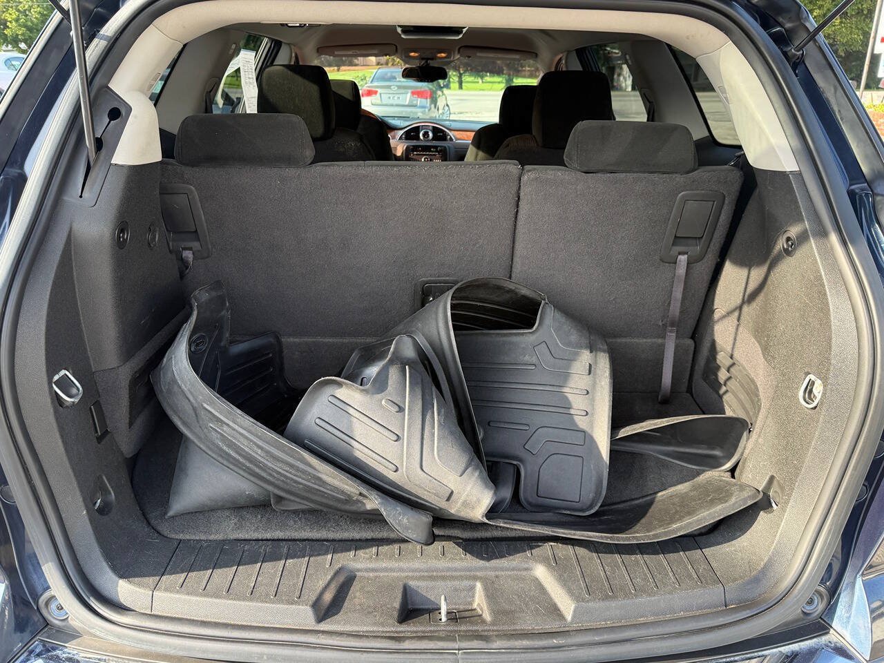 Used 2012 Buick Enclave FWD image 25