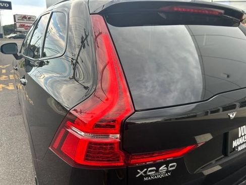 Certified 2025 Volvo XC60 B5 Plus AWD/4WD image 10