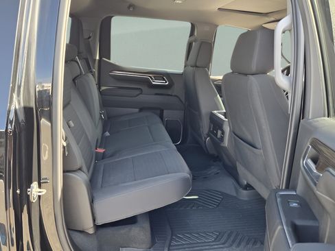 Used 2023 Chevrolet Silverado 1500 LT Trail Boss w/ Convenience Package II AWD/4WD image 14