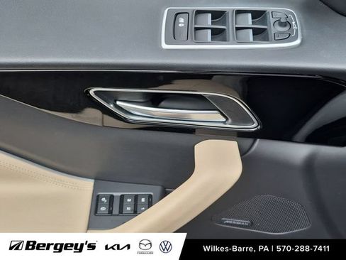 Used 2020 Jaguar F-PACE Premium AWD/4WD image 14