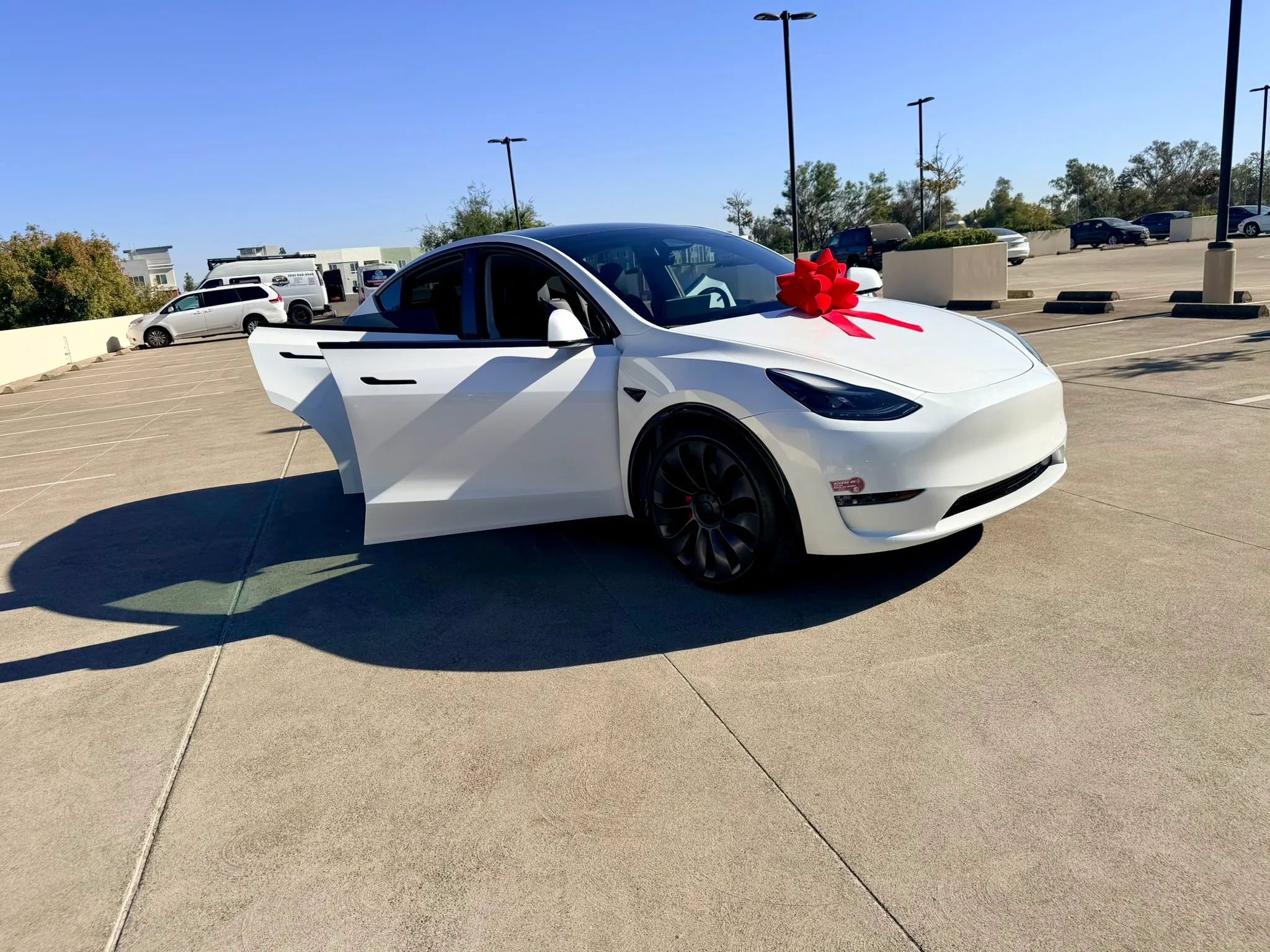 Used 2024 Tesla Model Y Performance AWD/4WD image 63