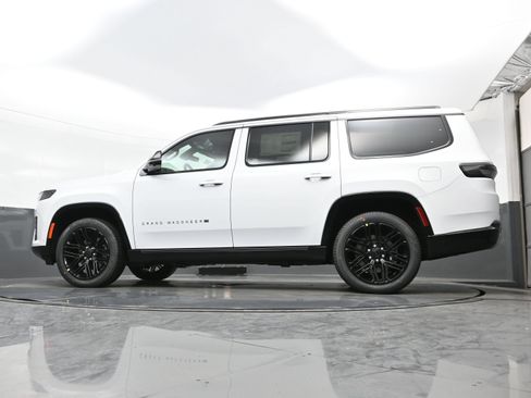 New 2026 Jeep Grand Wagoneer Limited AWD/4WD image 16