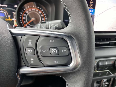 New 2026 Jeep Wrangler Unlimited Sahara w/ Whitecap Package AWD/4WD image 19