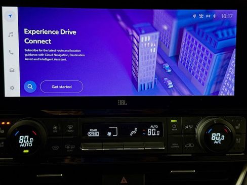 Used 2024 Toyota Grand Highlander Limited image 13