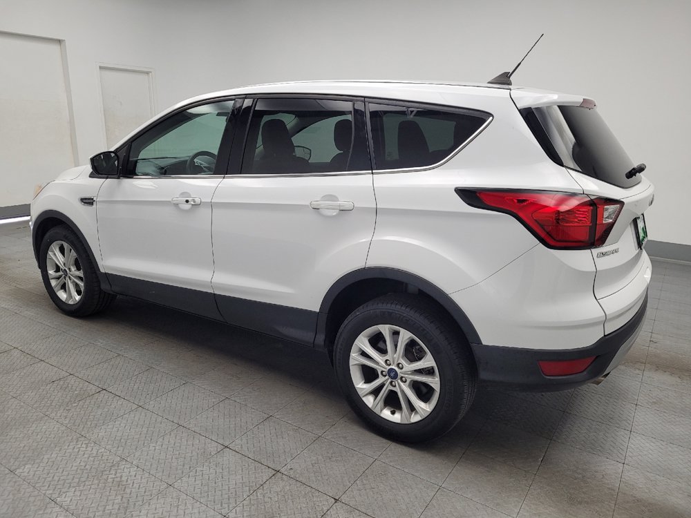 Used 2019 Ford Escape SE FWD image 3