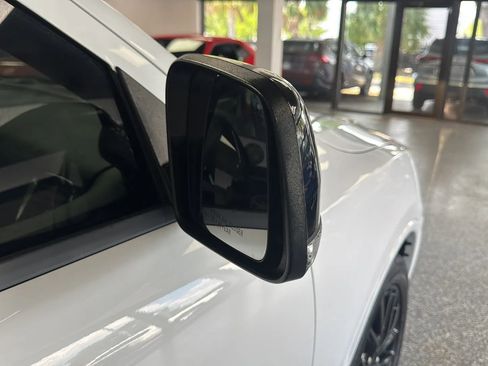 Used 2015 Dodge Durango R/T w/ Technology Group RWD image 36
