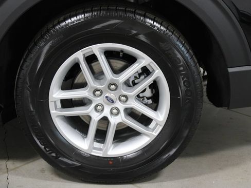 New 2026 Ford Explorer Active RWD image 17