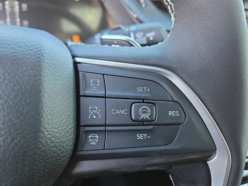 New 2026 Jeep Grand Cherokee Altitude image 16