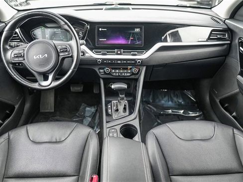 Certified 2022 Kia Niro EX Premium image 13