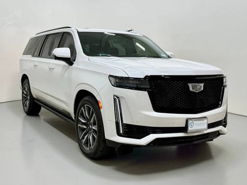 Used 2024 Cadillac Escalade ESV Sport w/ Touring Package AWD/4WD image 6