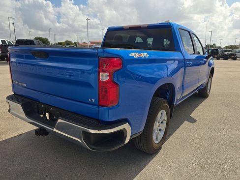 Used 2025 Chevrolet Silverado 1500 LT AWD/4WD image 3