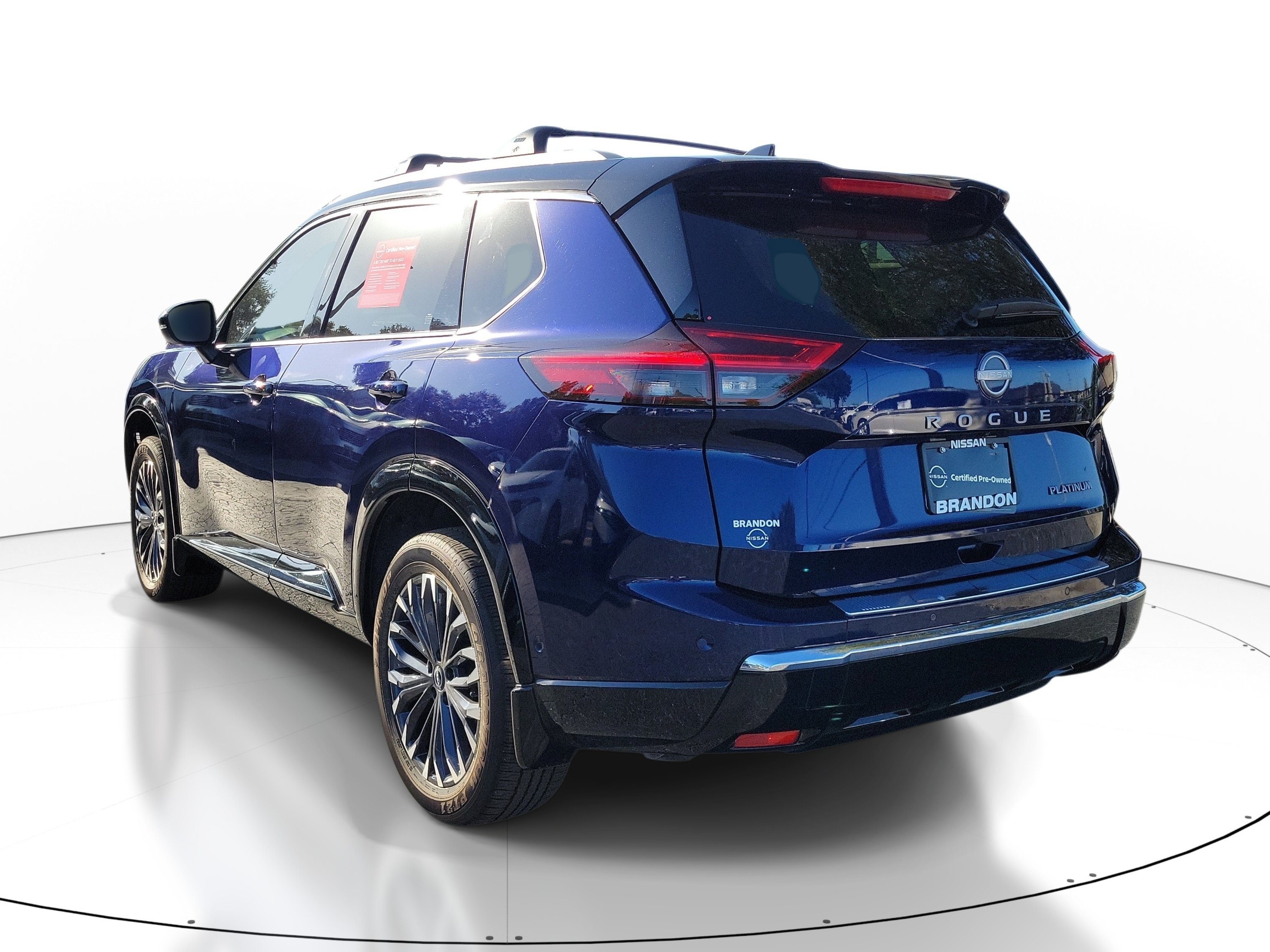 Certified 2025 Nissan Rogue Platinum w/ Platinum Premium Package FWD image 4