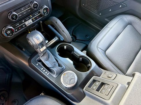 New 2026 Ford Bronco Badlands AWD/4WD image 22