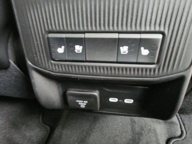 Used 2024 Jeep Wagoneer Launch Edition AWD/4WD image 29