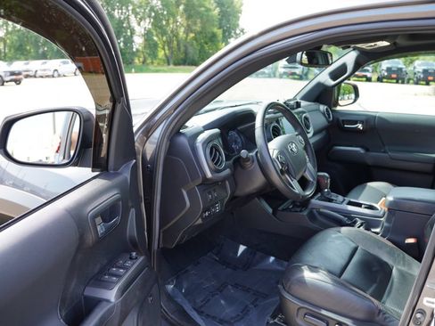 Used 2023 Toyota Tacoma TRD Pro AWD/4WD image 15