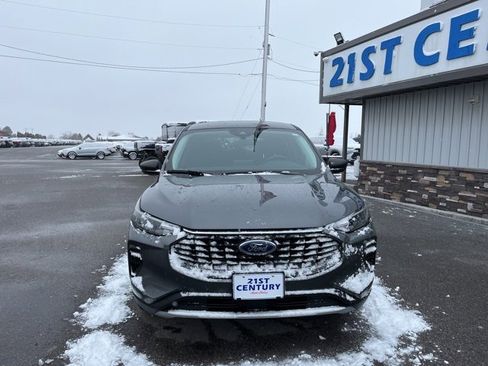 Used 2025 Ford Escape Active image 2