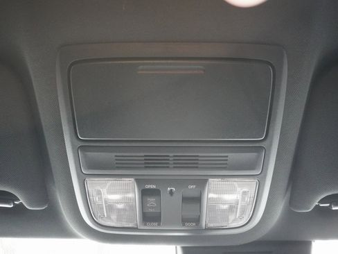 Used 2019 Honda Accord Sport image 18