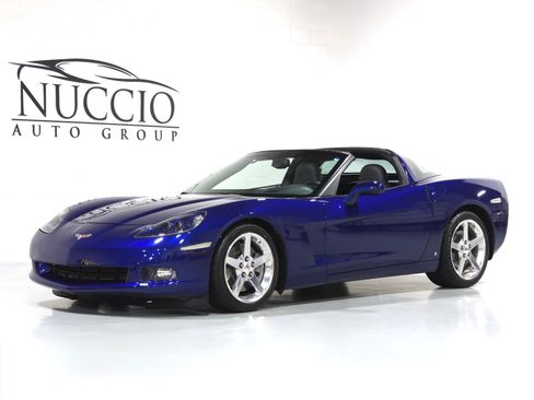 Used 2006 Chevrolet Corvette Coupe w/ Preferred Equipment Group RWD image 1