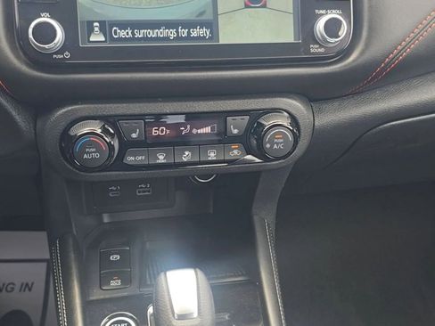Used 2023 Nissan Kicks SR w/ SR Premium Package FWD image 11