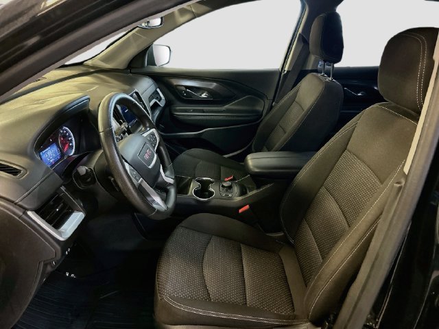 Used 2024 GMC Terrain SLE w/ Driver Convenience Package FWD image 21