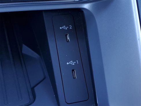 Used 2024 Audi Q3 2.0T Premium Plus image 31