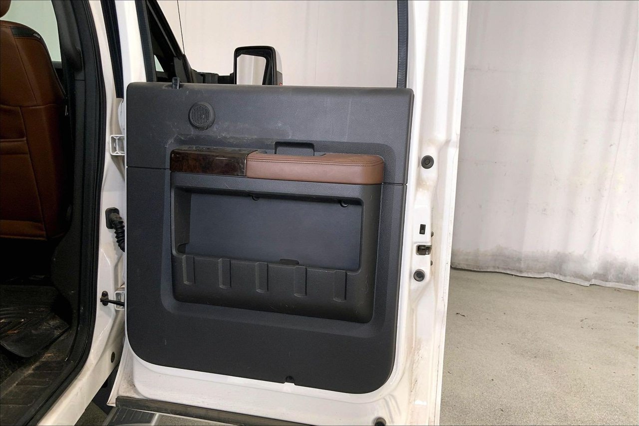 Used 2015 Ford F350 Platinum AWD/4WD image 23