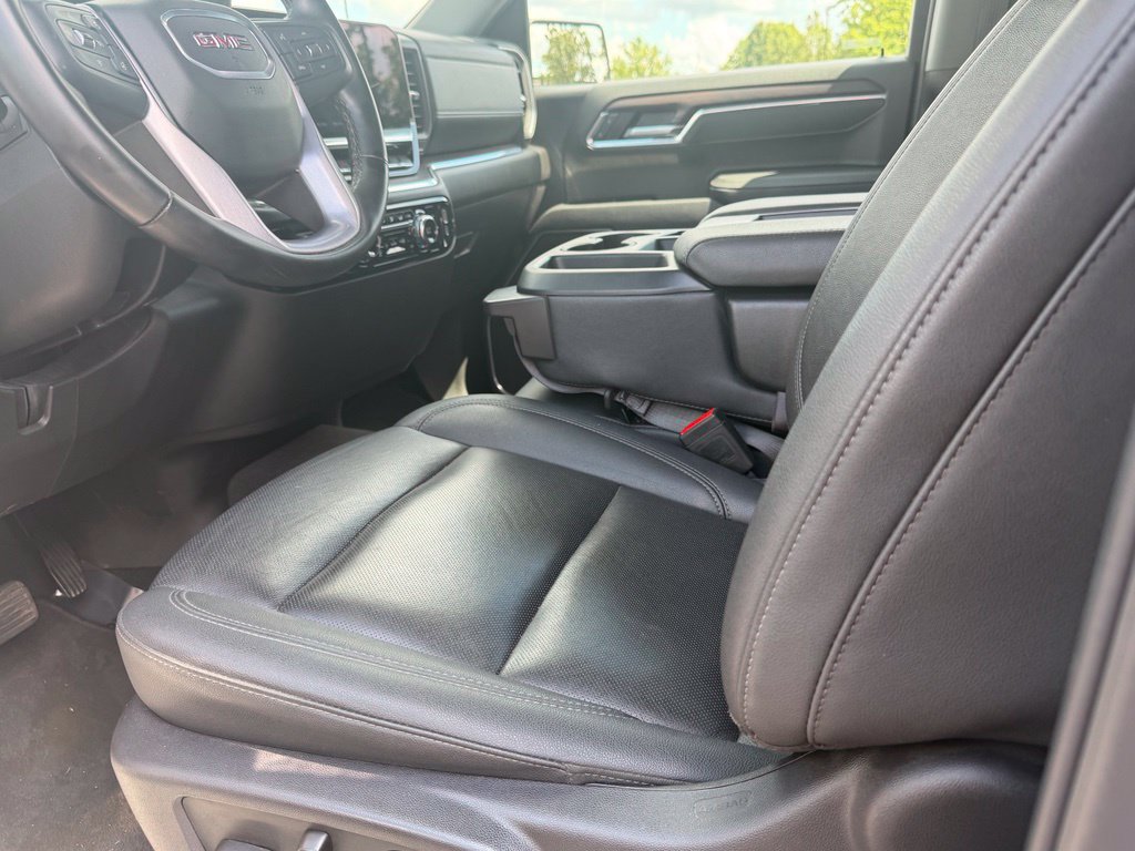 Used 2025 GMC Sierra 1500 SLT AWD/4WD image 14
