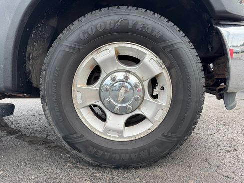 Used 2011 Ford F250 XLT w/ XTR Plus Pkg RWD image 13