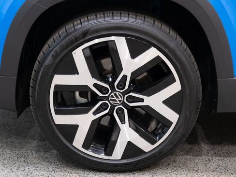 Certified 2023 Volkswagen Taos SEL AWD/4WD image 7