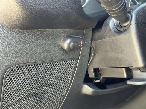 Used 2013 Jeep Wrangler Unlimited Sahara w/ Dual Top Group AWD/4WD image 8
