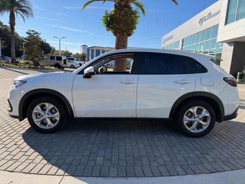 Used 2024 Honda HR-V LX image 8