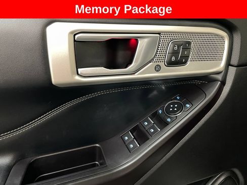 Used 2020 Ford Explorer Limited w/ Class III Trailer Tow Package AWD/4WD image 10