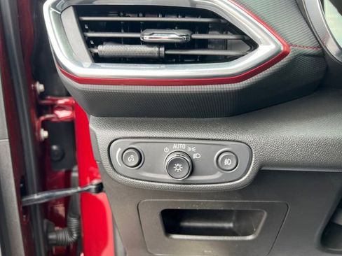 Used 2023 Chevrolet TrailBlazer RS w/ Technology Package image 20