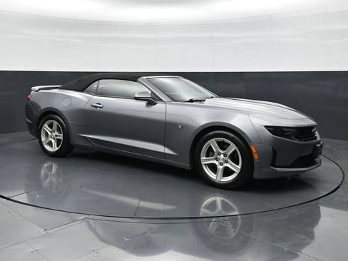 Used 2020 Chevrolet Camaro LT RWD image 3