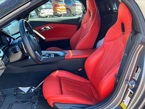 Certified 2022 BMW Z4 M40i w/ Premium Package image 8