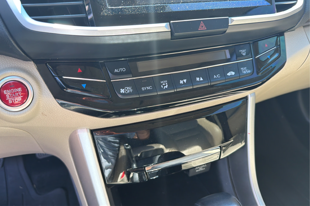 Used 2017 Honda Accord Touring image 27
